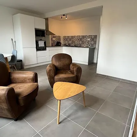 T2 Calme Et Lumineux Proche Gare شقة *